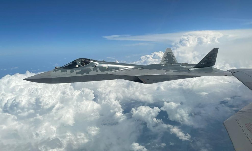 Alžir je prvi strani kupac zrakoplova Su-57