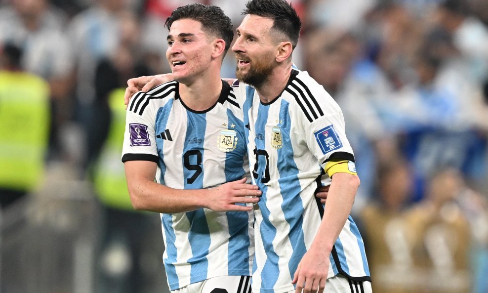 Alvarez i Messi