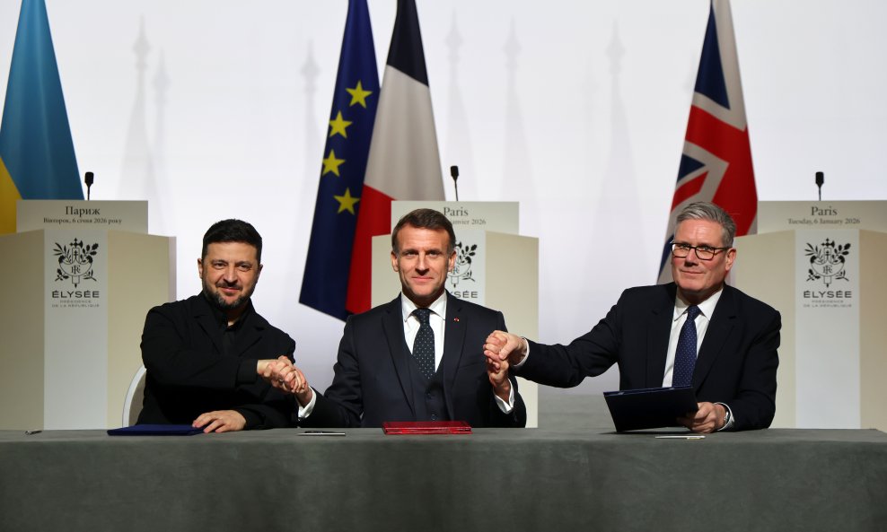 Volodimir Zelenski, Emmanuel Macron i Keir Starmer