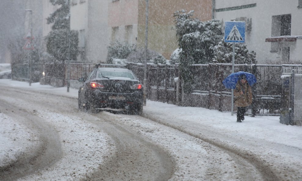 Zimski uvjeti i u našim krajevima u ovo doba godine znaju iznenaditi vozače