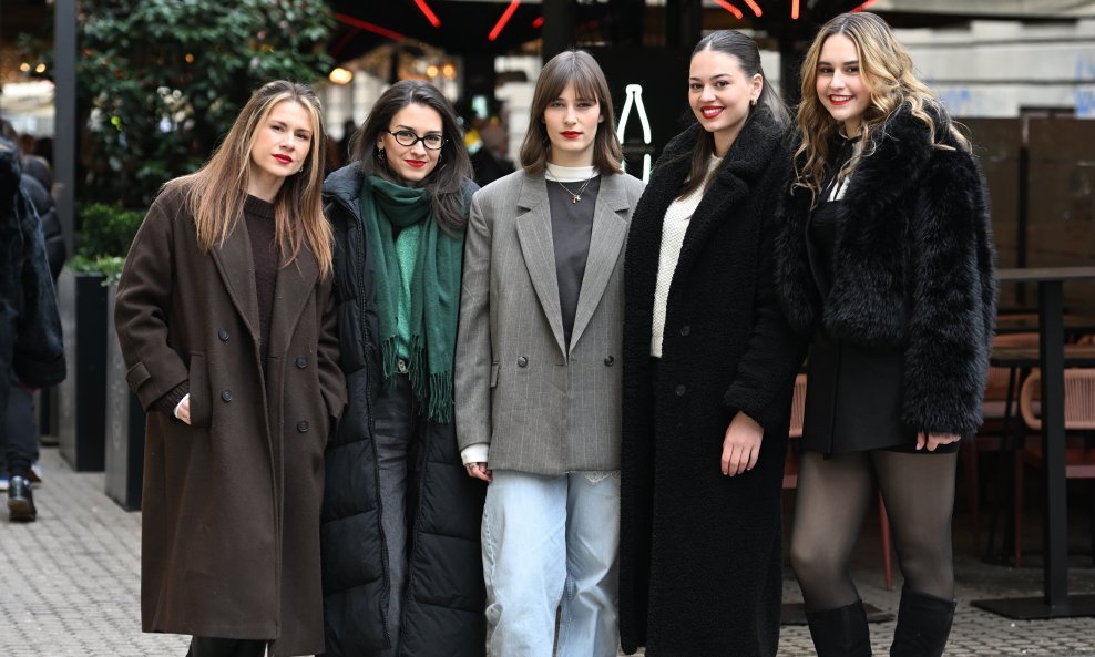 Djevojke iz grupe Lelek