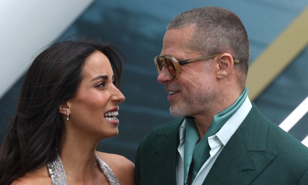 Ines de Ramon i Brad Pitt