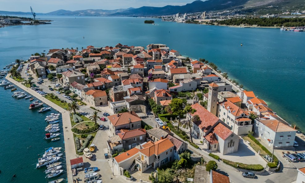 Kaštelanski zaljev