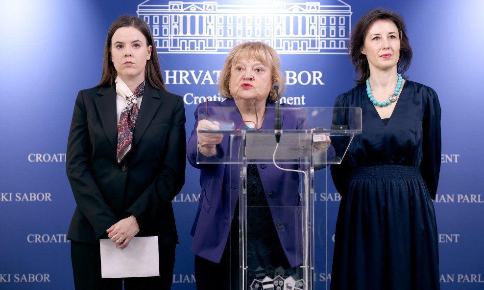 Anka Mrak Taritaš, Dalija Orešković i Marta Ana Cesar