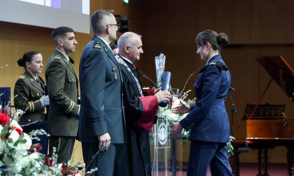 Promocija kadeta vojnih učilišta