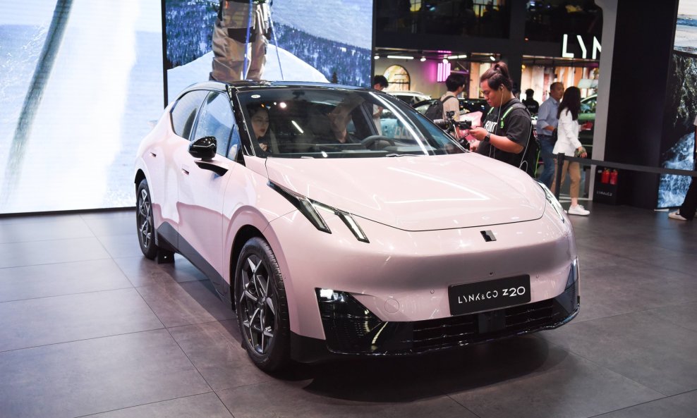 Lynk & Co Z20