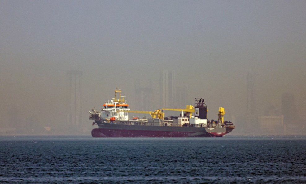 Tanker s naftom blokiran ispred Hormuškog tjesnaca