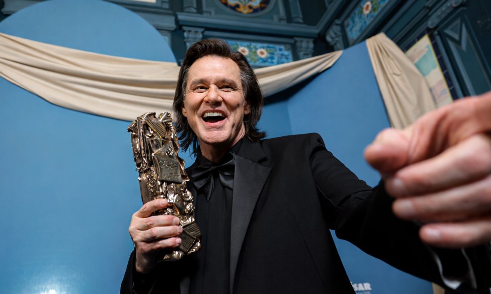 Alexis Stone kao Jim Carrey