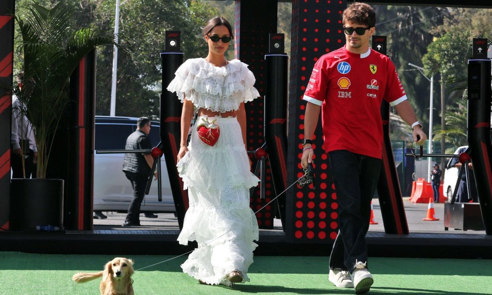 Alexandra Saint Mleux