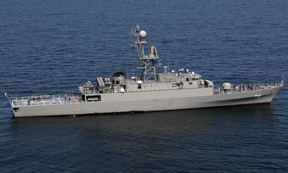 Iranska fregata IRIS Dena potopljena je nedaleko od Šri Lanke