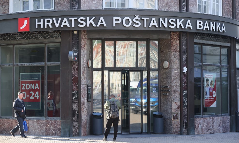 HPB preuzima Croatia banku