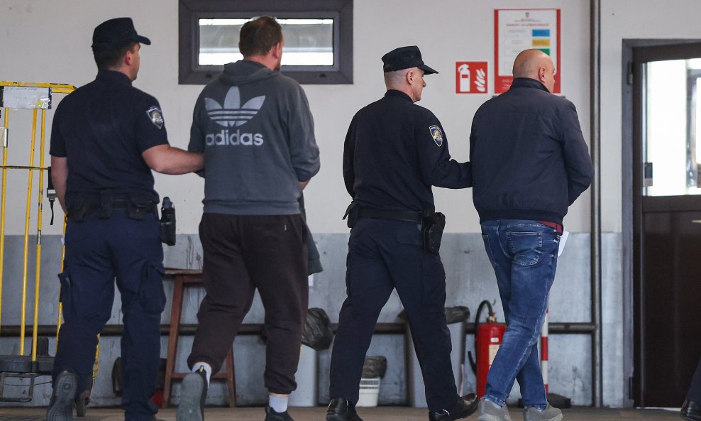 Privođenje uhićenih