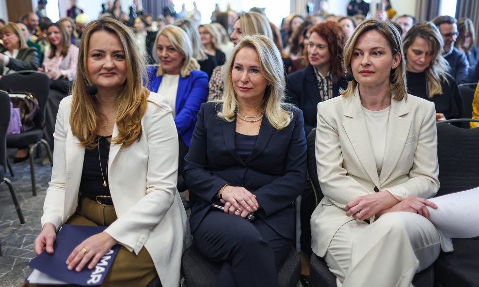 U Hrvatskoj jako mali broj žena radi na direktorskim pozicijama