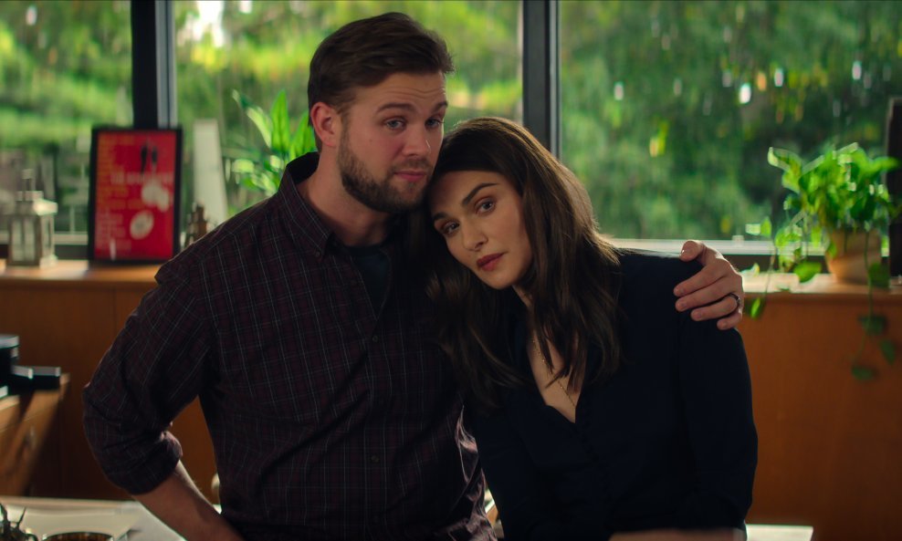 Kemija između Rachel Weisz i Lea Woodalla toliko je opipljiva da je ponekad teže gledati njihove razgovore nego najvruće scene