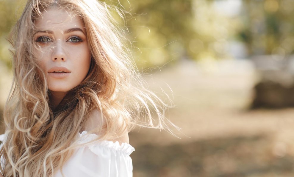 Kosa je isušena nakon zime i sezone grijanja