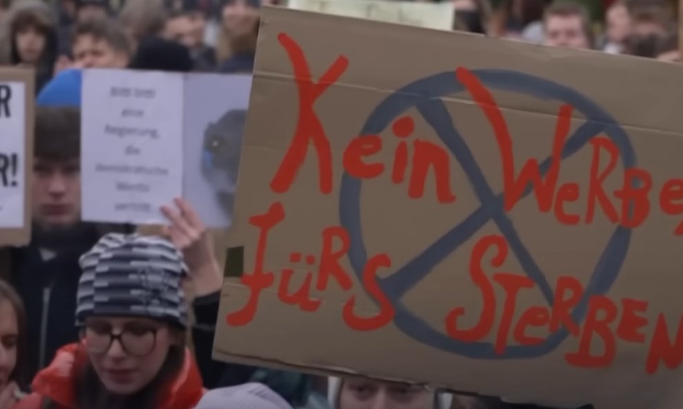 Jedan od ranijih prosvjeda njemačkih školaraca protiv vojne obveze