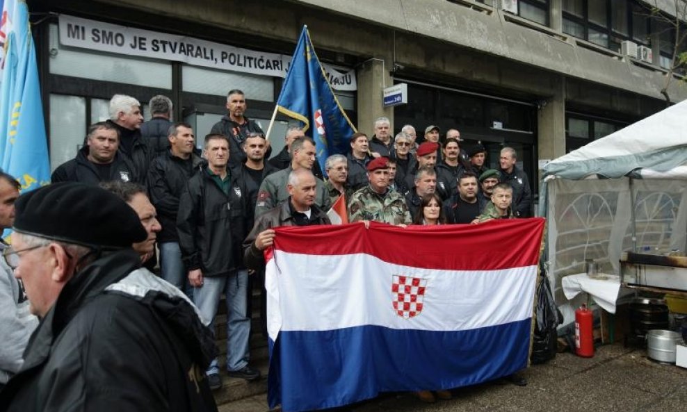 18. dan branitelji mirnim prosvjedom traže smjenu ministra Predraga Freda Matića (4)