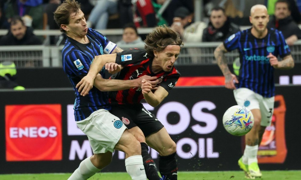Luka Modrić vs. Nicolo Barella