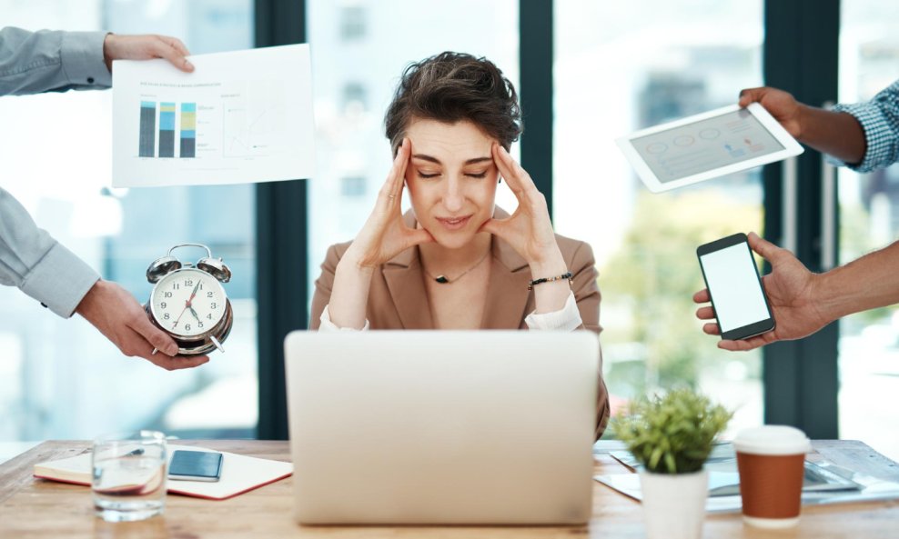 Svaki e-mail vam izaziva mučninu? 5 jasnih znakova da ste na rubu 'burnouta'