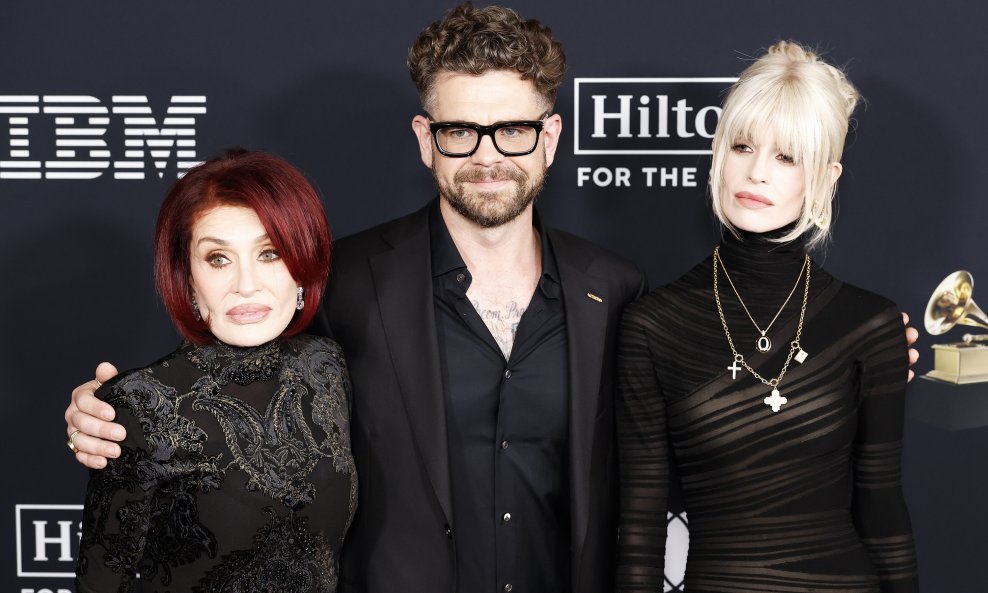 Jack Osbourne s mamom Sharon i sestrom Kelly