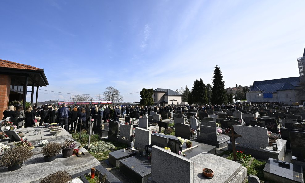 Sprovod Mile Moralić na zagrebačkom groblju Šestine