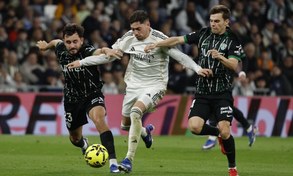 Real Madrid - Elche CF Federico Valverde