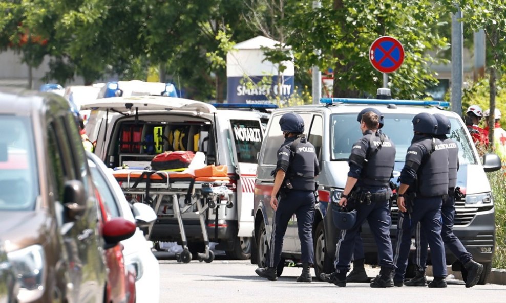 Austrijska policija, ilustracija