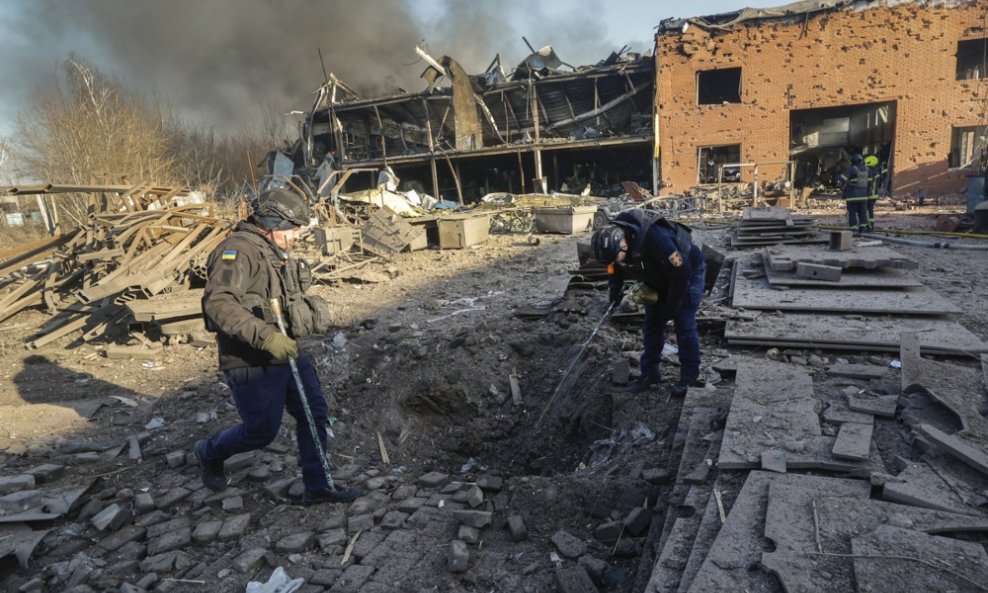 Rat u Ukrajini - ilustracija