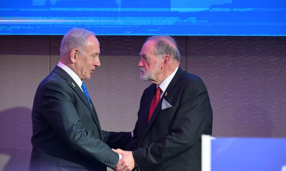 Benjamin Netanyahu i Mike Huckabee