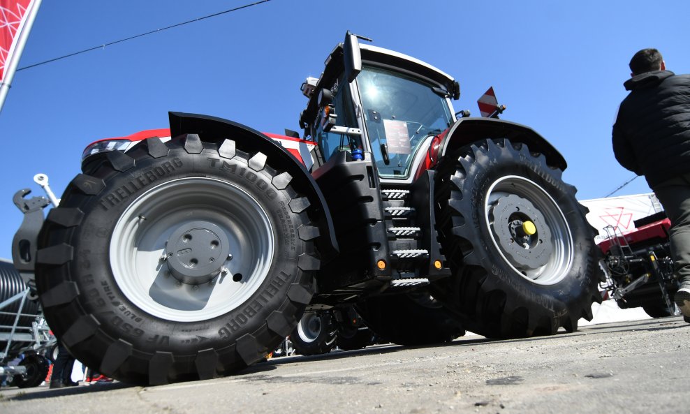 Traktor vrijedan 300 tisuća eura