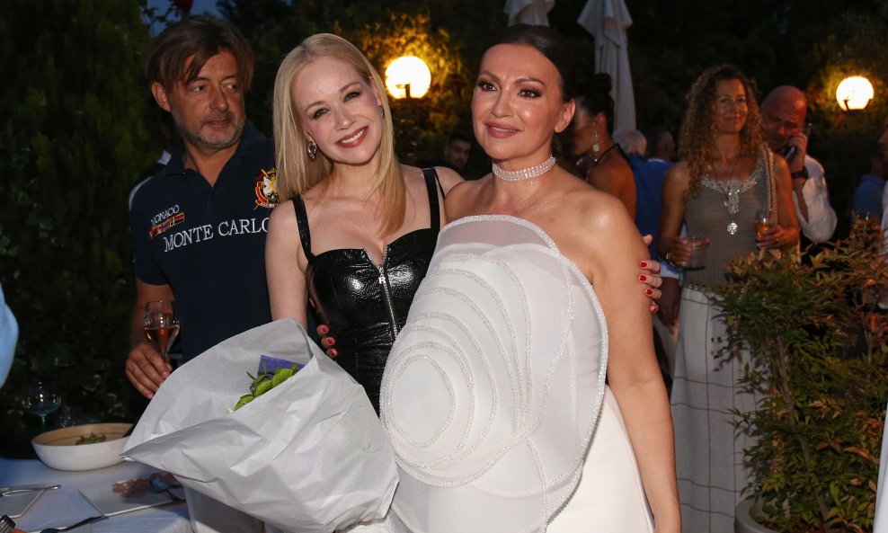 Jelena Rozga i Nina Badrić