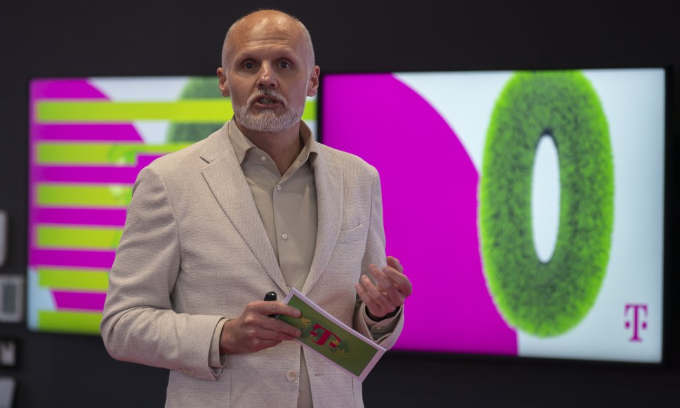 Matija Kovačević, Hrvatski Telekom