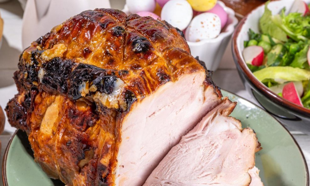 Uskrs je nezamisliv bez slasne šunke