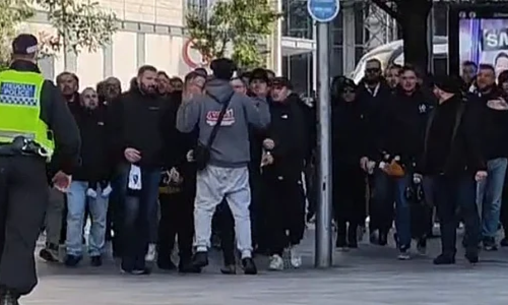 Velšanin i navijači BiH