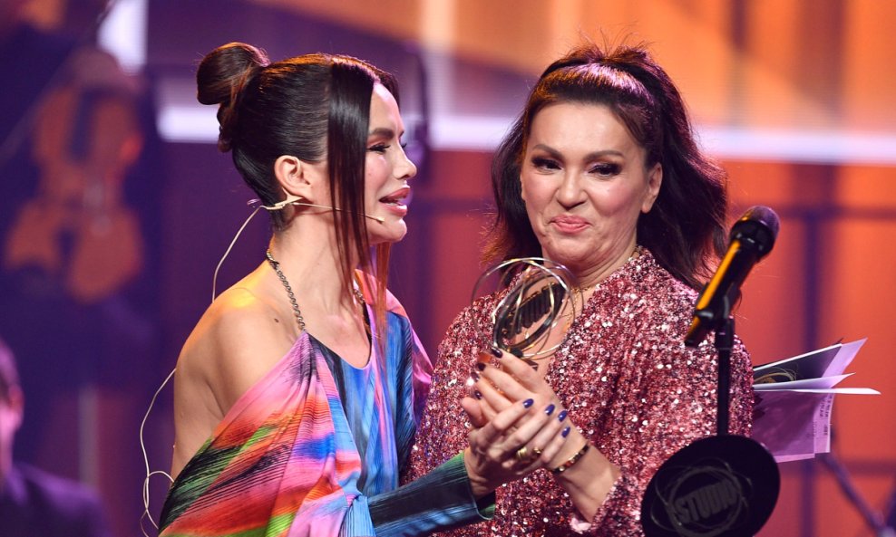 Severina i Nina Badrić