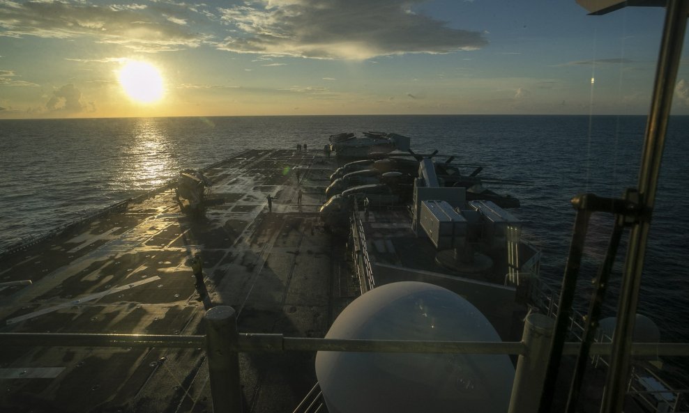 Američki jurišni brod s 3500 vojnika stigao na Bliski istok