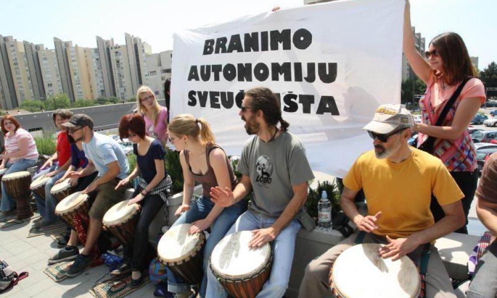 AKADEMSKA SOLIDARNOST AUTONOMIJA SVEUČILIŠTA