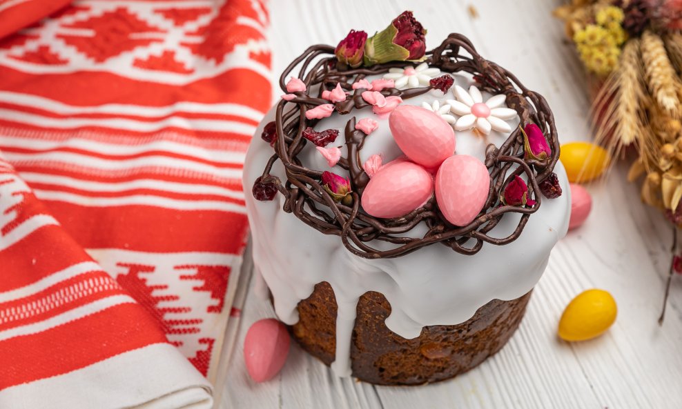 Uskrsni kolači više ne zahtijevaju sate provedene u kuhinji