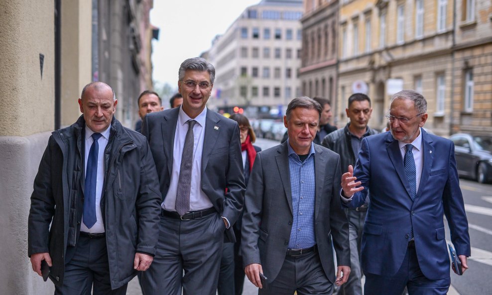 Zajednička sjednica Predsjedništva i Nacionalnog odbora HDZ-a