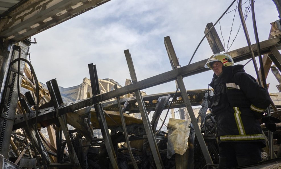 Vatrogasci (ilustracija)