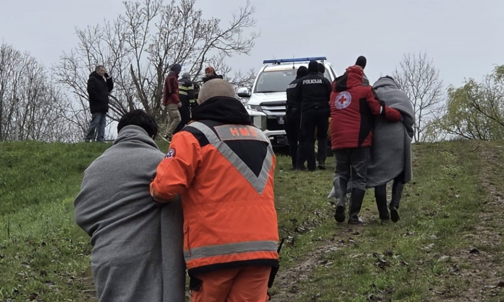 Spasilačka akcija u Savi kod Babine Grede