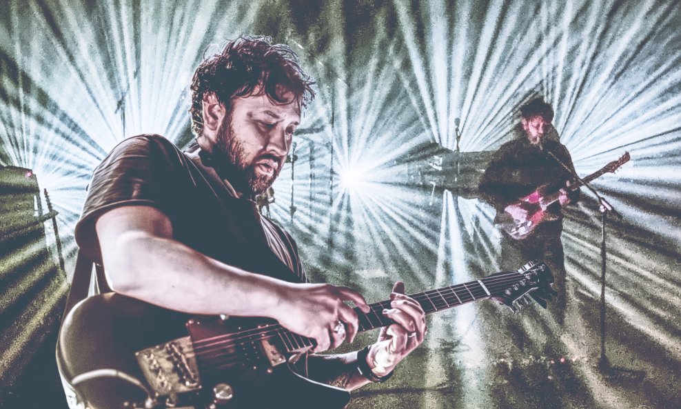 Ruben Nielson, autor i gitarist benda Unknown Mortal Orchestra