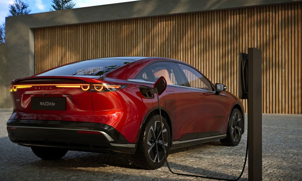 Mazda e6
