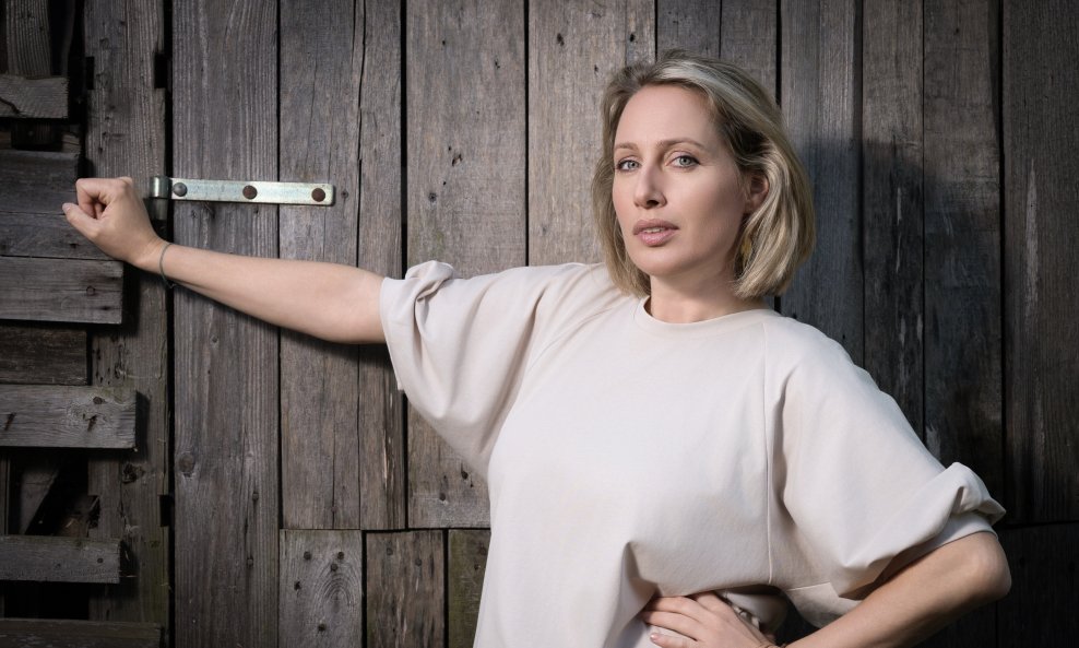 Csilla Barath Bastaić