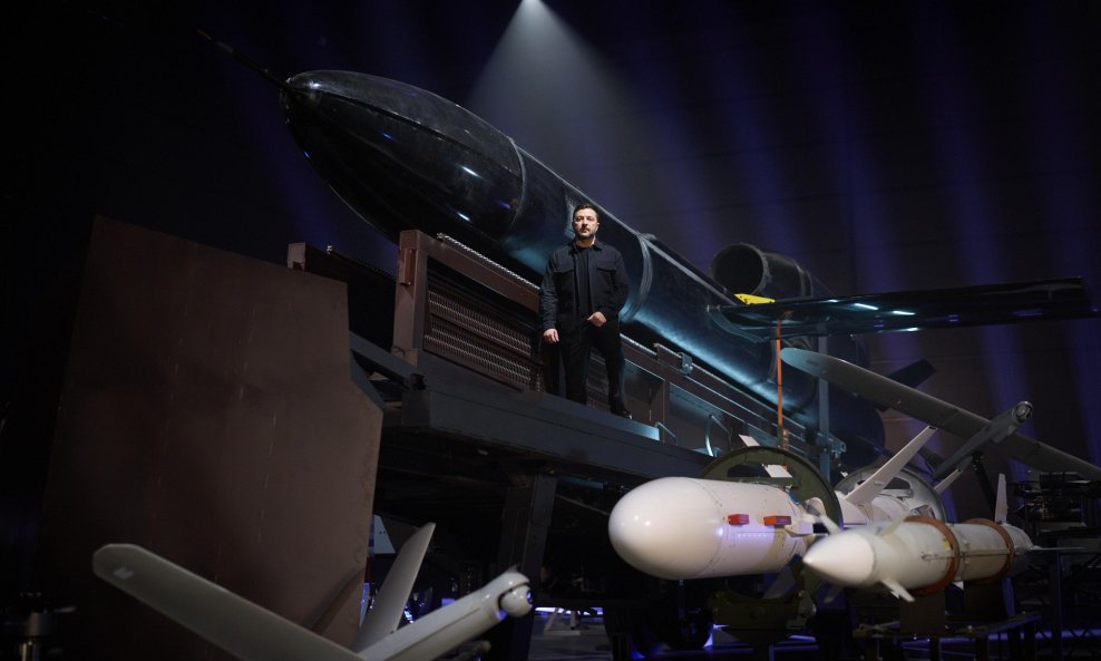 Volodimir Zelenski predstavio ukrajinsko naoružanje