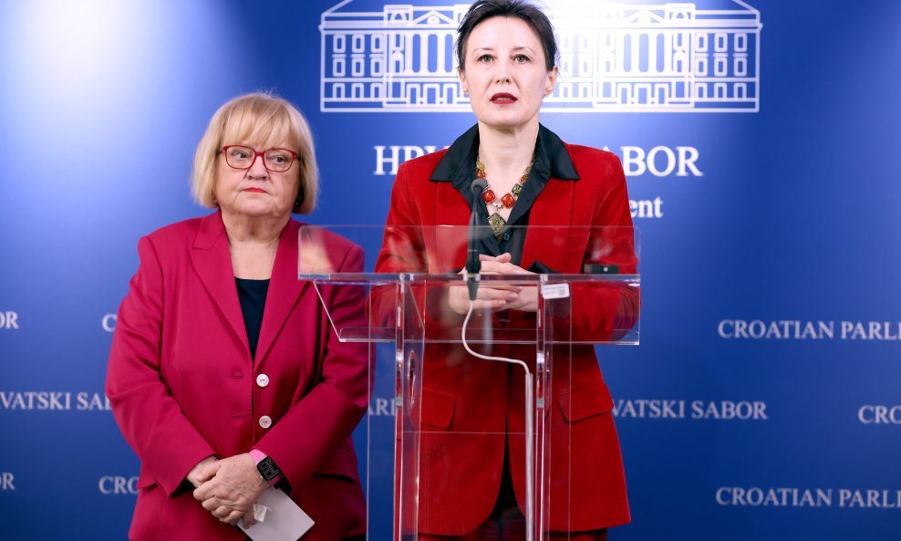 Anka Mrak Taritaš i Dalija Orešković