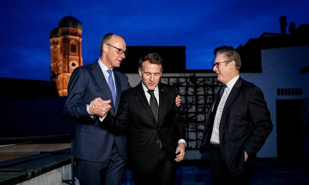 Friedrich Merz, Emmanuel Macron i Keir Starmer