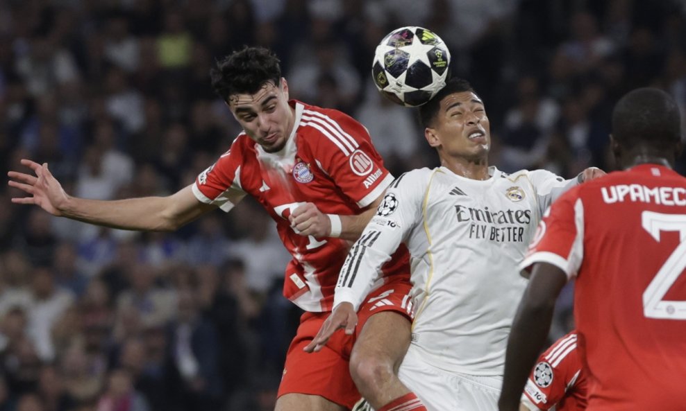 Pavlović u skoku s Bellinghamom