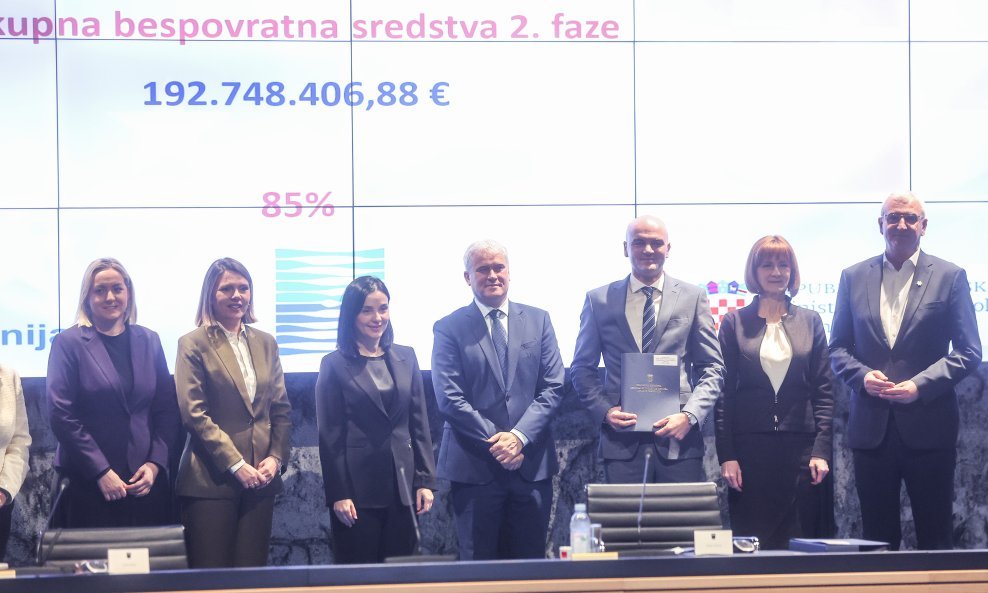 Hrvatske vode potpisale ugovor za zaštitu od poplava