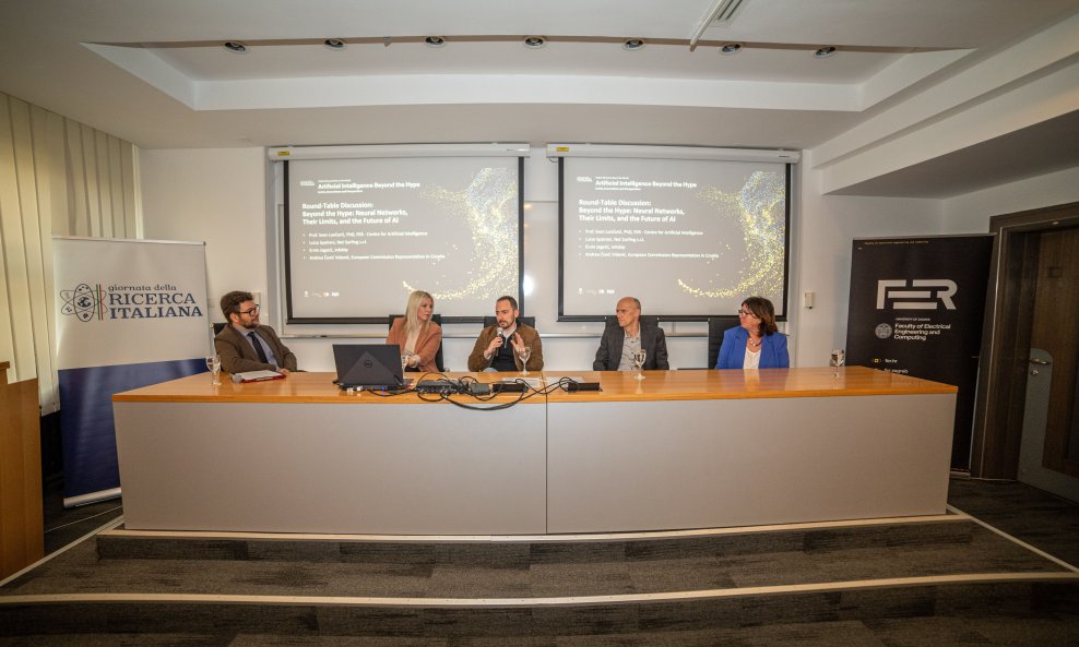 Hrvatski i talijanski stručnjaci na FER-u razmijenili znanja i iskustva u području AI-ja